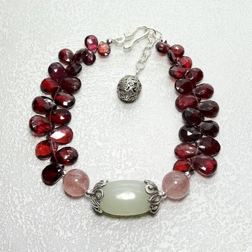 手鍊 紅石榴石 水滴狀 閃亮切割 白玉 軟玉 紅草莓水晶 925銀飾