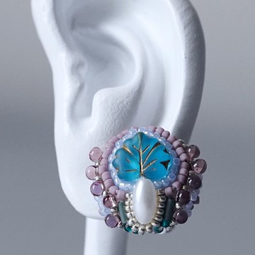 會說話的耳夾 2 藍色葉子 大尺寸 無鎳耳夾 彩色 獨一無二 珠飾刺繡