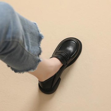 真皮樂福鞋女2024新款平底英倫33碼小皮鞋女工作鞋大碼女鞋41到43