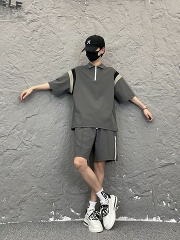 新款休閒時尚套裝夏季簡約拉鍊polo百搭寬鬆高級感短袖短褲兩件套 翻領短袖衫+短褲兩件套 品質男裝夏季套裝 H0355
