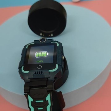 安全守護Setracker2智能電話兒童老人學生手表無線充電寶充電倉