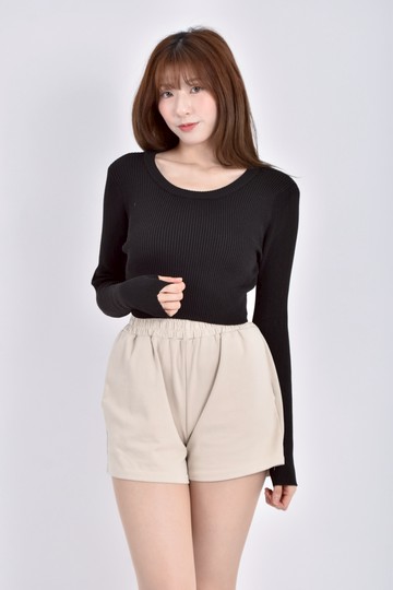 (S) 修身短版素面黑色長袖上衣