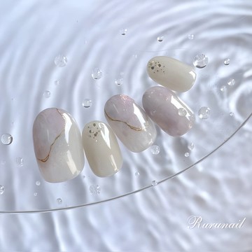 雨季清透暈染穿戴甲透膚奶油色系金線設計雨滴點綴