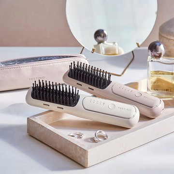 日本Festino Styling 負離子電熱直髮造型梳 白粉兩色選擇 - 藕粉