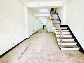 中華路大地坪挑高透天店面｜新竹縣竹北市中華路