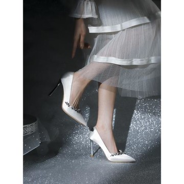 法式高跟鞋女2025新款水鉆銀白色細跟設計感小眾單鞋婚鞋不累腳