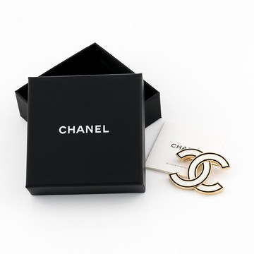 Chanel 雙C胸針(金黑邊+白雙C)