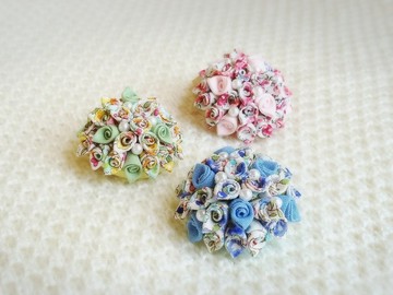 繡球花與雨滴的胸針 (つまみ細工*接單製作)