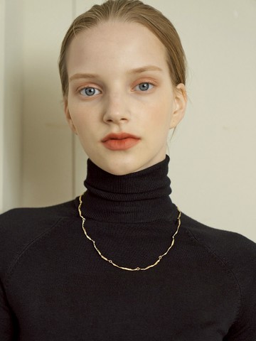 Flow Line Necklace
