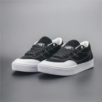 幾朱可JD包頭爆米花底減震耐磨專業滑板鞋黑白明線