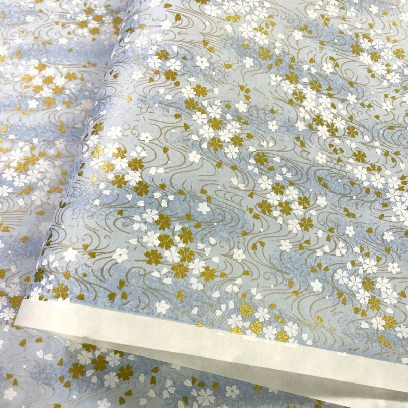 友禅和紙 金と白の小桜ちらし 水色地 大判 菊判 約63x93cm