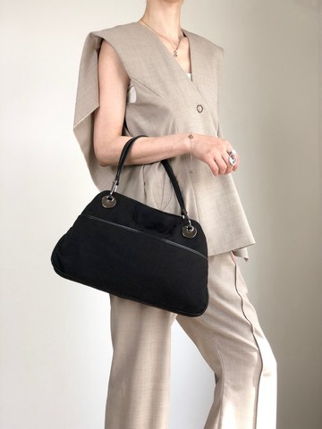 【日本直送 名牌中古包】GUCCI 古馳 GG 側背包 黑色 Logo 帆布 單肩包 vintage 復古 nwnyi4