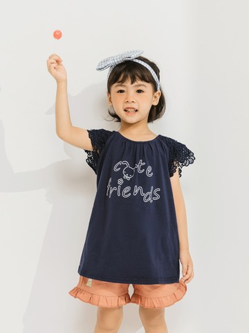 甜美兔兔印花拼接鏤空蕾絲袖上衣