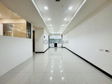 北屯機捷特區√水沐青華最高CP值√大四房尬平車！｜台中市北屯區敦富三街