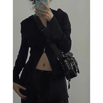 𝑺𝒎𝒂𝒍𝒍 𝑮𝒐𝒐𝒅𝒔 ♥酷辣妹亮面多口袋機車包 手提包 單肩包 肩背包 肩揹包 側背包 側揹包 肩背包 包包 腋下包