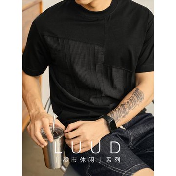 LUUD 男士夏季紳雅黑色細格紋肌理拼接設計短袖輕奢感微闊圓領T恤