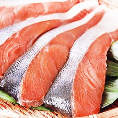 （送料無料 時鮭 時サケ 北海道産）道東オホーツク産 時鮭 2kg（最高級 薄塩 低塩 時さけ 姿 真空 分割 切り身 天然物 極上品）