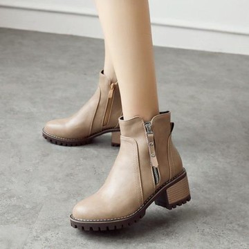 英倫復古百搭側拉鏈女鞋子時尚秋冬大碼短靴粗中跟學生短筒馬丁靴