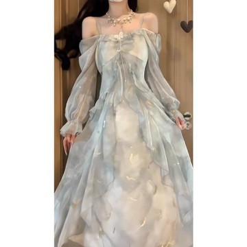 2025春新款超仙森系氣質灰藍色暈染仙氣蝴蝶燙金荷葉邊長袖連衣裙