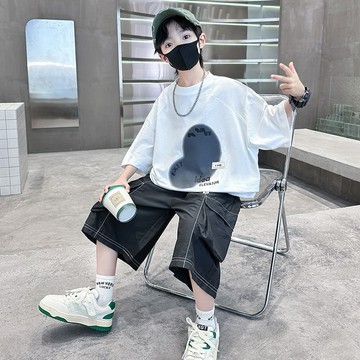 【中大男童】帥氣圖案T恤+工裝短褲套裝