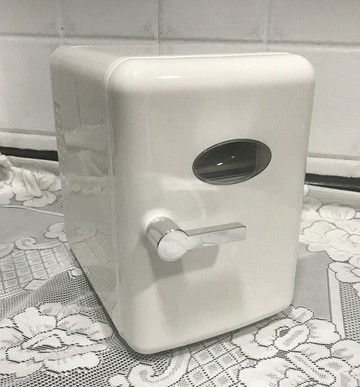 新款usb迷你冰箱 小型家用車用冷熱兩用冷藏母乳化妝品小冰箱