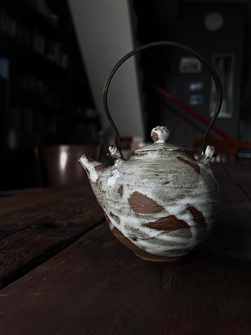 流白 金屬提樑壺 二一零 | 陶茶具