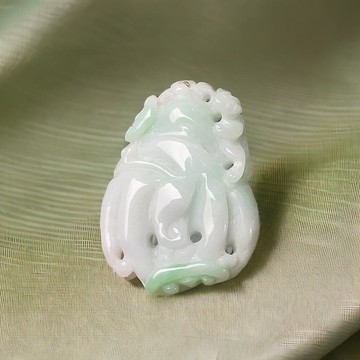 飄陽綠翡翠巧雕如意人蔘吊飾 | 天然緬甸玉翡翠A貨 | 送禮