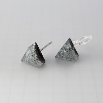 三角小耳環 / 薄霧極光 / 單隻