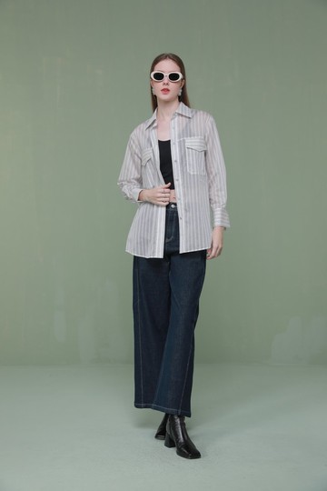 咖白條紋立體提花簡約襯衫