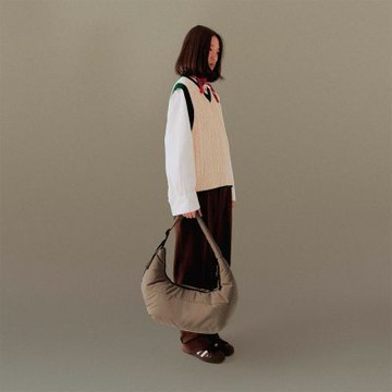 Ucon Acrobatics Shota 中型雲朵肩背包 - 橄欖綠