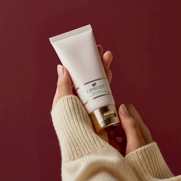 快速出貨⚡🌸一起賞櫻趣🌸 LAWRENCE 柔綸絲-粉漾 閃耀光潤護手霜50g