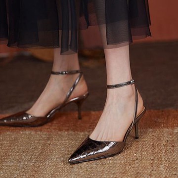 雨絲家尖頭高跟鞋女真皮網紅細跟一字扣帶單鞋女2021春夏中空涼鞋