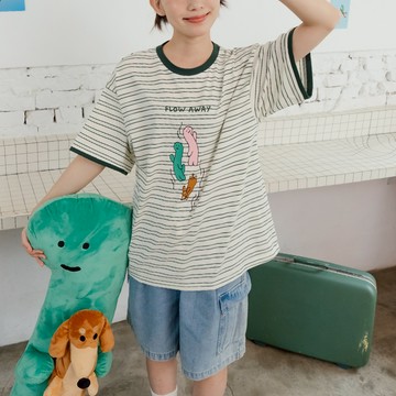 QUEENSHOP_ S 女裝 短袖 JOGUMAN 漂浮條紋TEE 現+預 【01190303】