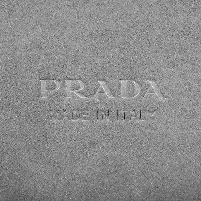 プラダ PRADA サフィアーノ レザー ストラップ付 アイウェア