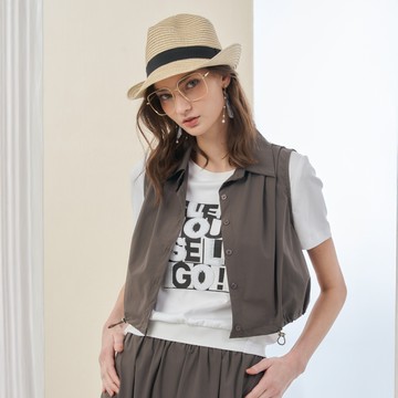 CLL巧玲瓏 率性短版襯領背心 7139409