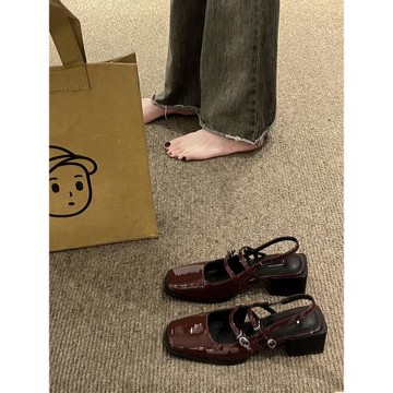 法式一字帶粗跟單鞋女2025年春季新款仙女風溫柔鞋子百搭包頭涼鞋