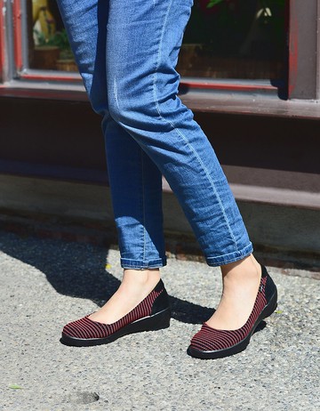 MIT【條紋布輕量舒適女鞋-黑紅】極輕 均壓 止滑鞋底 久走久站
