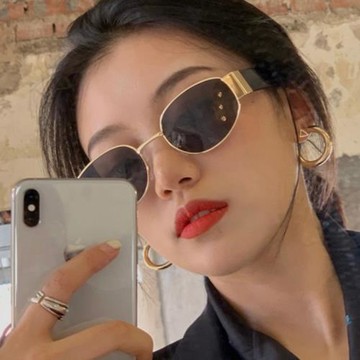 網紅茶色橢圓太陽鏡2020新款女歐美ins復古小框嘻哈酒吧蹦迪墨鏡