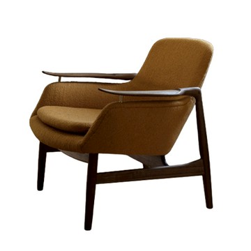 53 Chair 扶手椅（胡桃木／黃褐色布料／含坐墊）