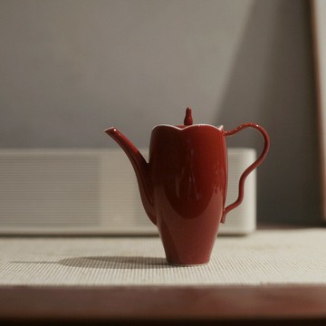 勿念|《故宮紅》絳紅宋風玉蘭壺 茶具 茶壺 高足杯 紅色