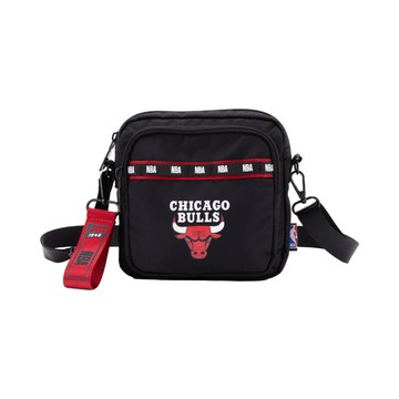 NBA 工裝 側背 機能小包 公牛隊