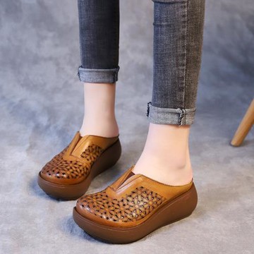 685拖鞋夏森女復古文藝手工真皮鏤空包頭涼拖鞋羅馬坡跟厚底松糕