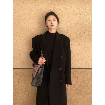 黑色西裝毛呢大衣女2024年冬季新款加厚高級感赫本風正肩呢子外套