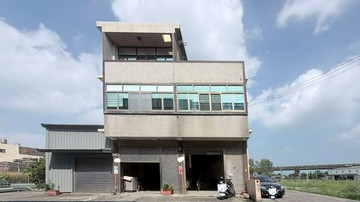 臨路角間大地坪農舍｜台中市清水區高美中段