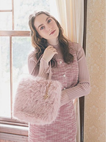 蓬鬆毛絨造型手提包(8A43F0J3700) - Maison de FLEUR