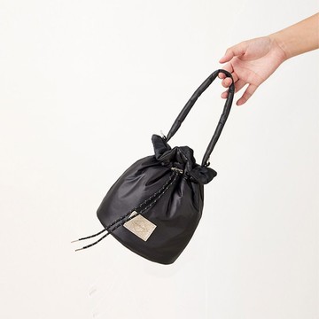 【展示品出清】IWP RECYCLED 2WAY 韓國束口澎澎空氣水桶包-黑