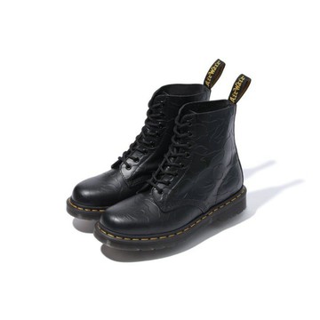 ☆AirRoom☆【現貨】Dr. Martens X Bape Men 8 Eye Boot 23568001
