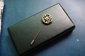 古青铜色齿轮胸针蒸气庞克金属胸花