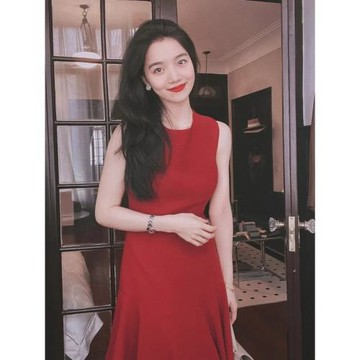 DOEN MOCY家法式氣質紅色無袖連衣裙女夏高級名媛氛圍感收腰裙子