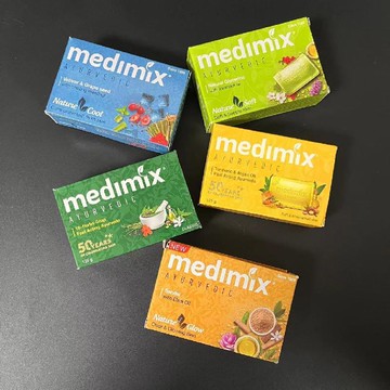 🚀臺灣出貨💨印度Medimix 阿育吠陀草本植物精華香皂 印度香皂 125g medimix 檀香皂 香皂 沐浴皂